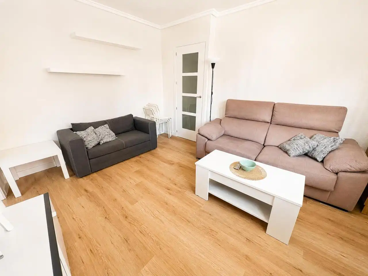 Sala d'estar de Planta baixa de lloguer en Madrid amb Moblat