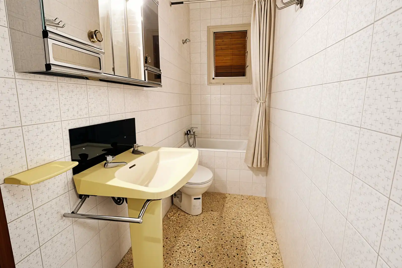 Badezimmer von Wohnung zum Verkauf in Barcelona mit Terrasse und Balkon