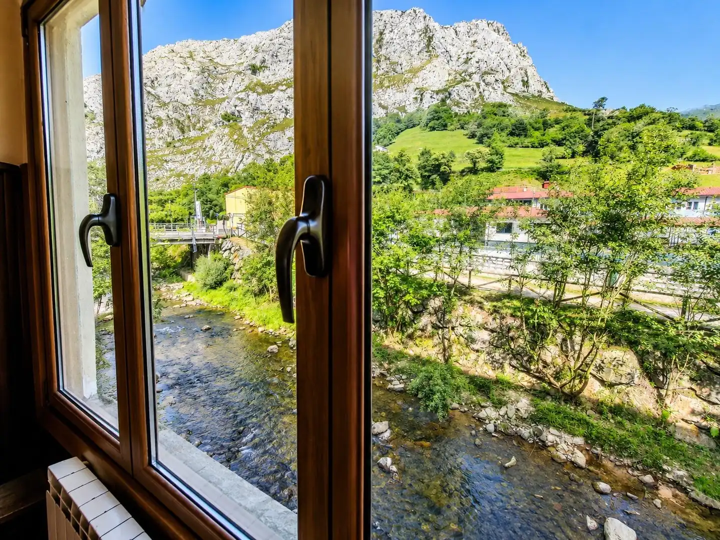 Vista exterior de Piso en venta en Morcín