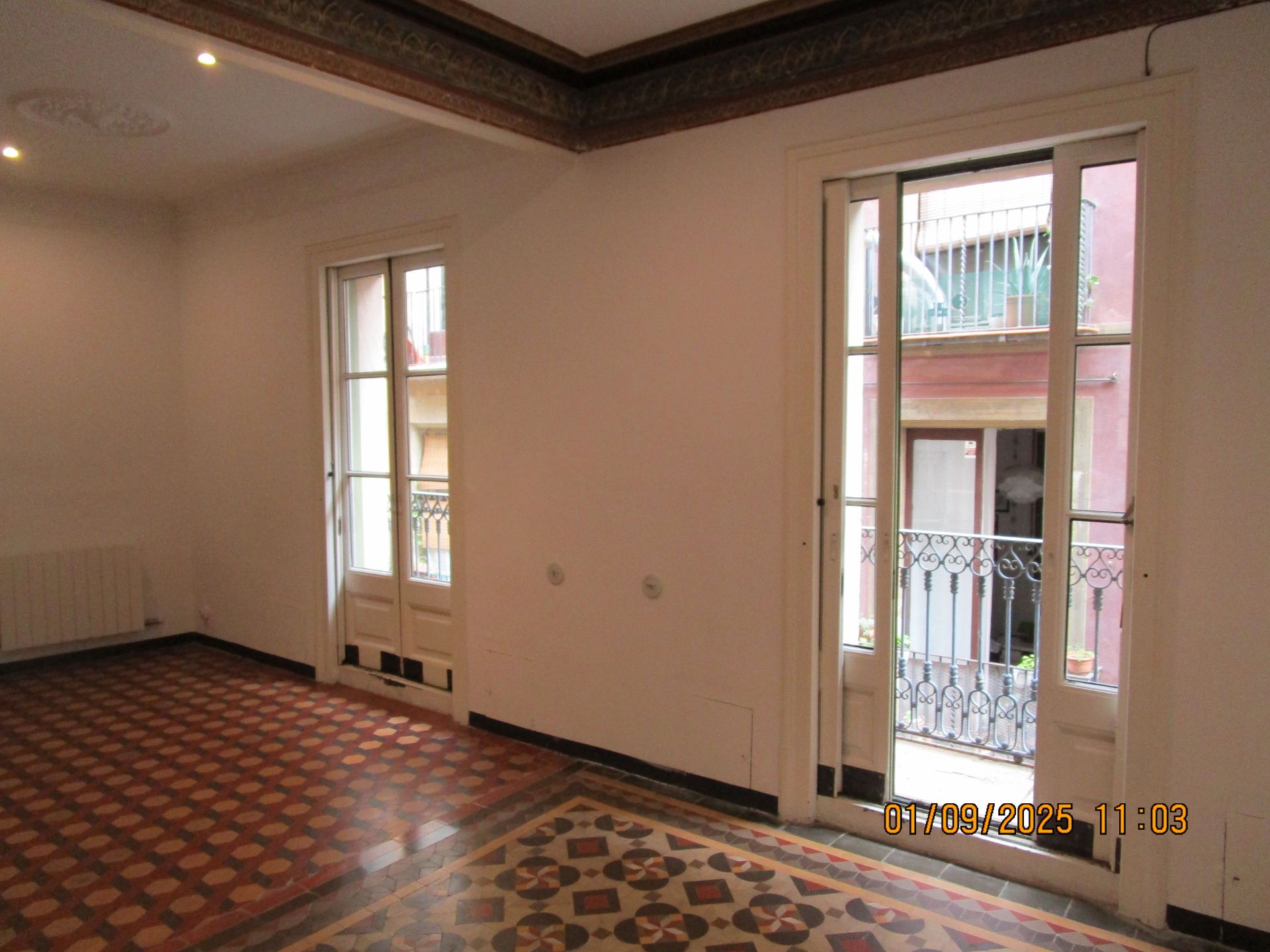 Flat to rent in  Barcelona Capital  with Oven, Microwave and Alarm