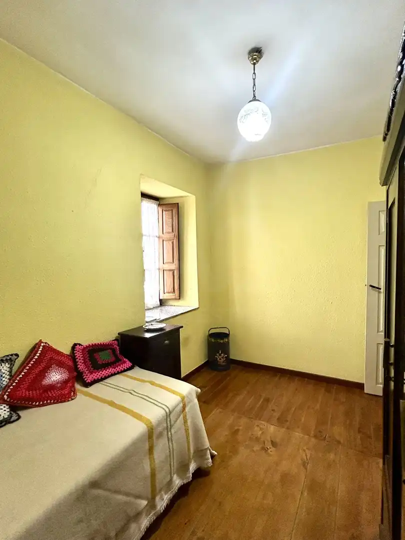 Habitación de Finca rústica en venta en Riello con Calefacción