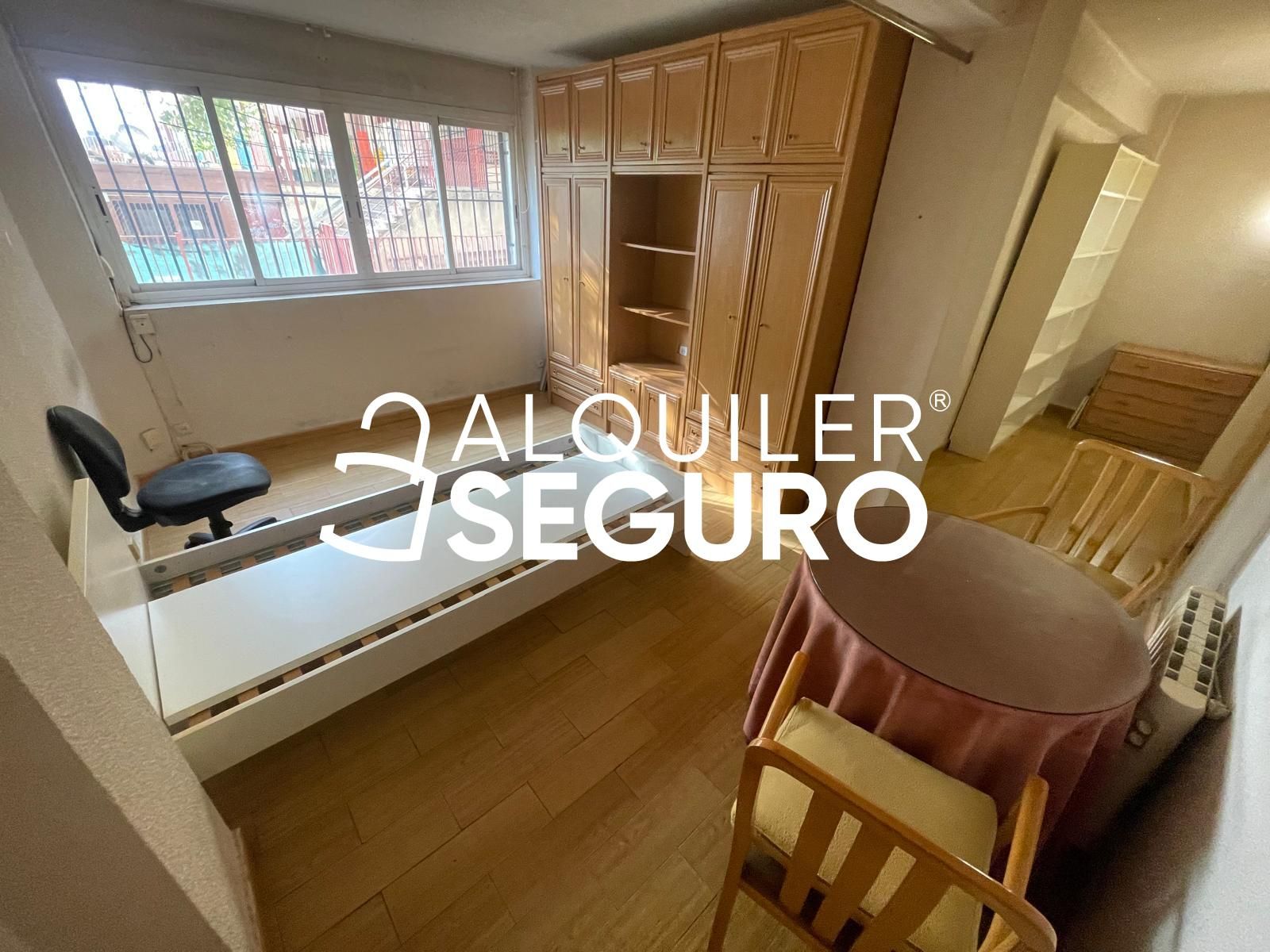 Dormitori de Estudi de lloguer en  Madrid Capital amb Calefacció i Moblat