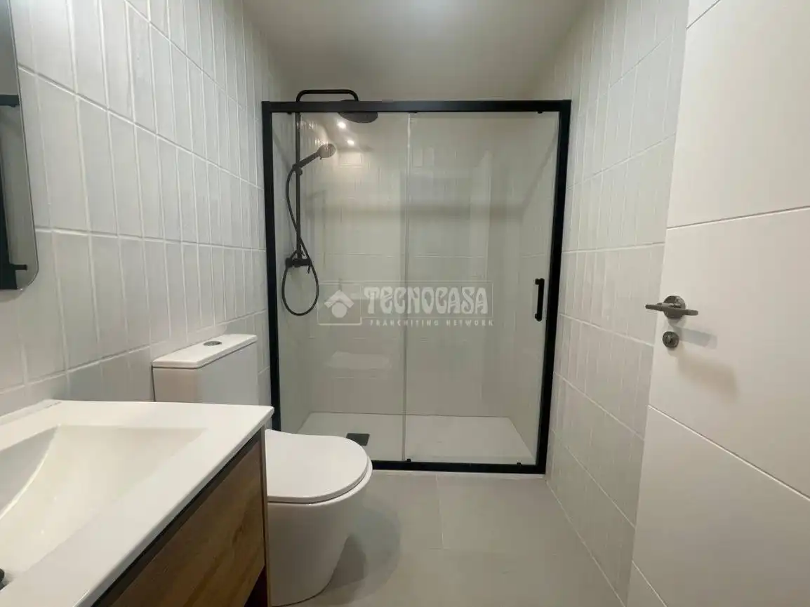 Baño de Estudio en venta en San Sebastián de los Reyes con Aire acondicionado