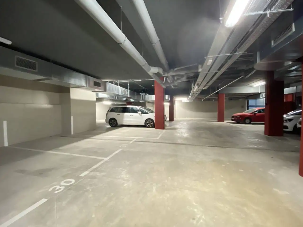 Parkplatz von Garage zur Miete in L'Hospitalet de Llobregat