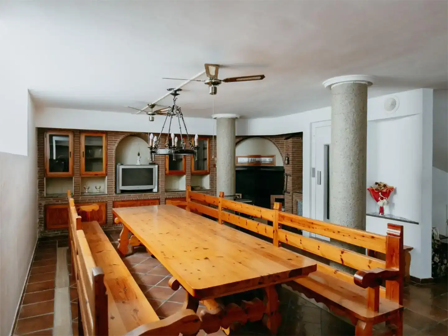 Comedor de Casa adosada en venta en Huesca con Jardín privado, Trastero y Amueblado