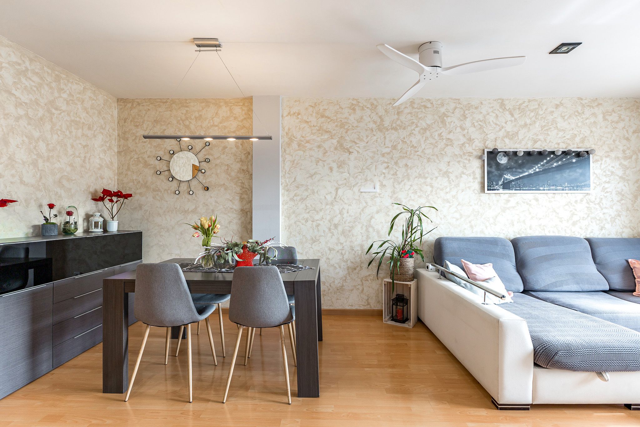 Living room of Flat for sale in Sant Martí Sarroca  with Heating, Parquet flooring and Storage room