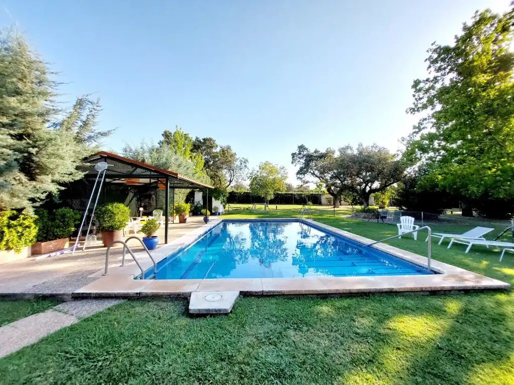 Piscina de Casa o xalet en venda en Badajoz