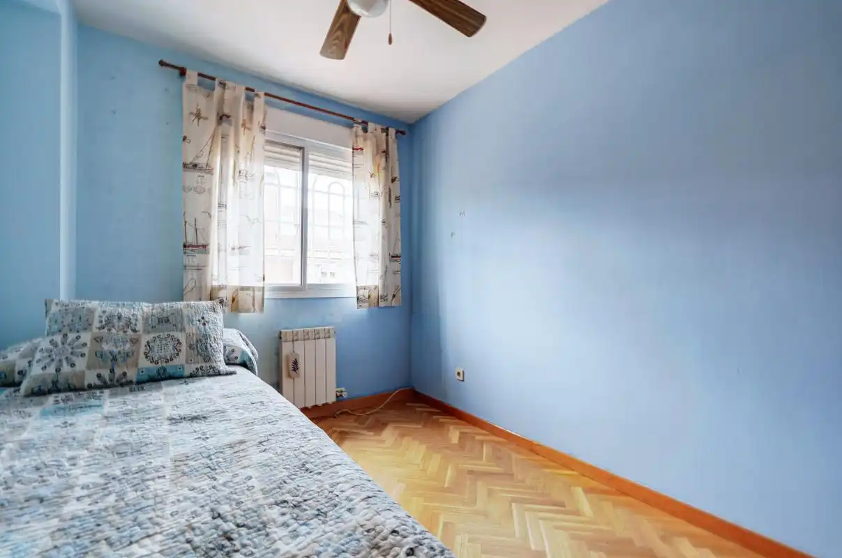 Dormitori de Casa adosada en venda en Getafe amb Aire condicionat, Calefacció i Jardí privat