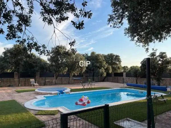 Casa con piscina en venta en Pioz, imagen 9