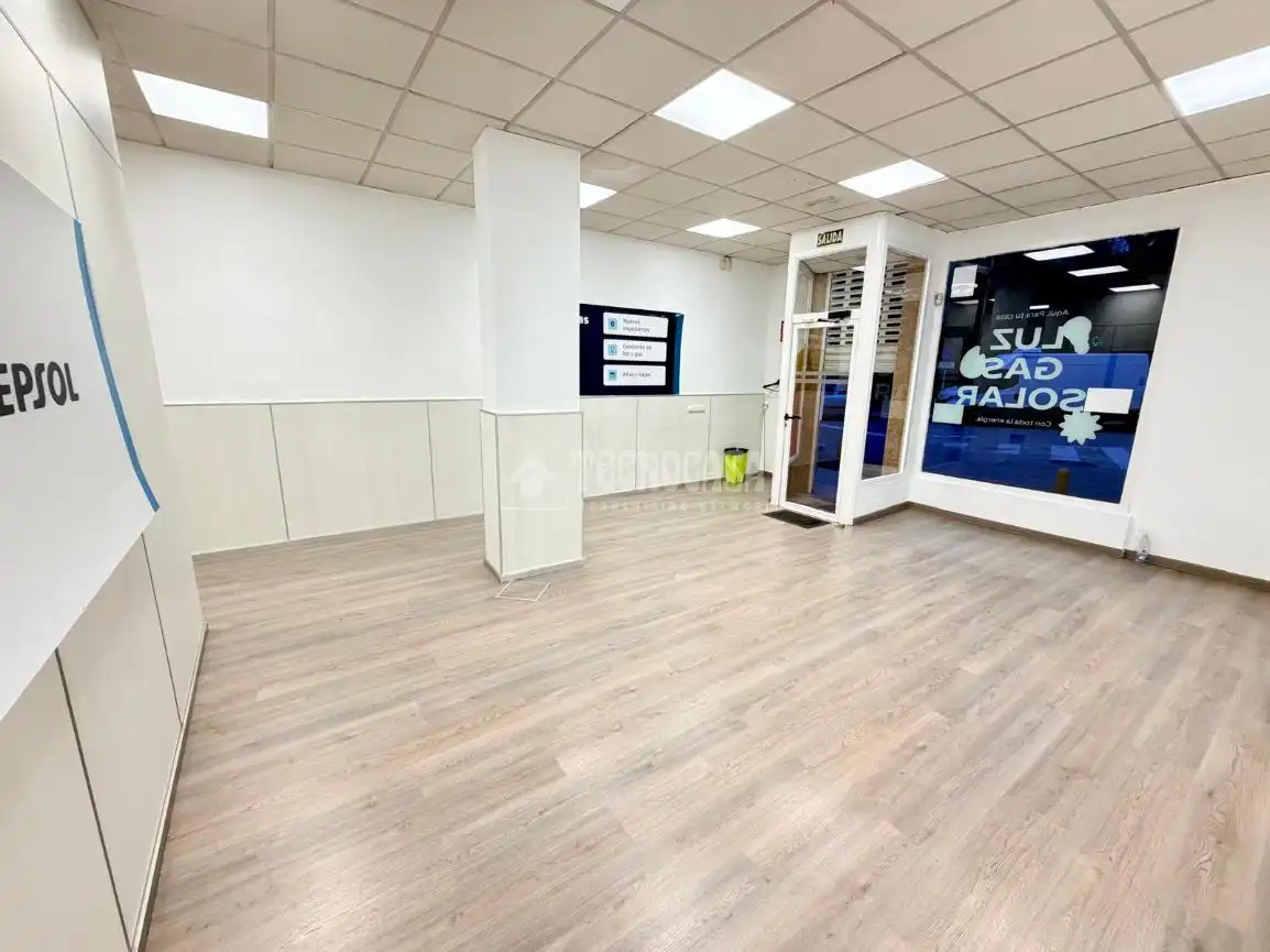 Local comercial en alquiler en Zona Centro - Ayuntamiento, imagen 2