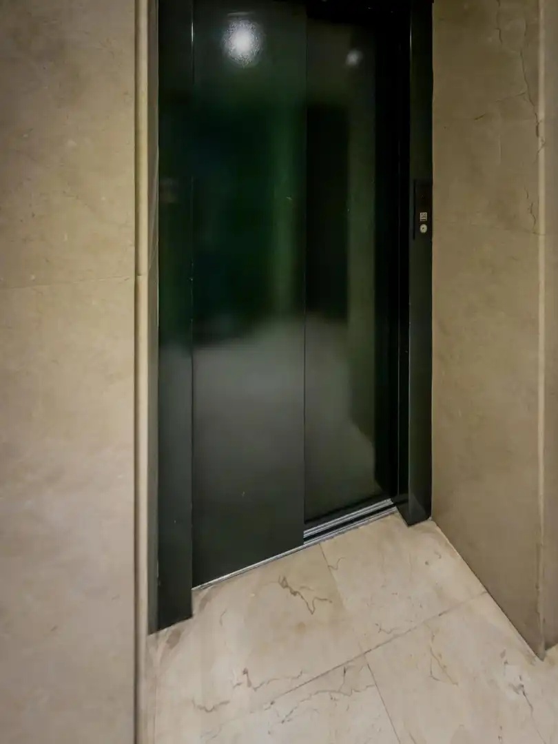 Piso en venta en Santander con Calefacción y Parquet