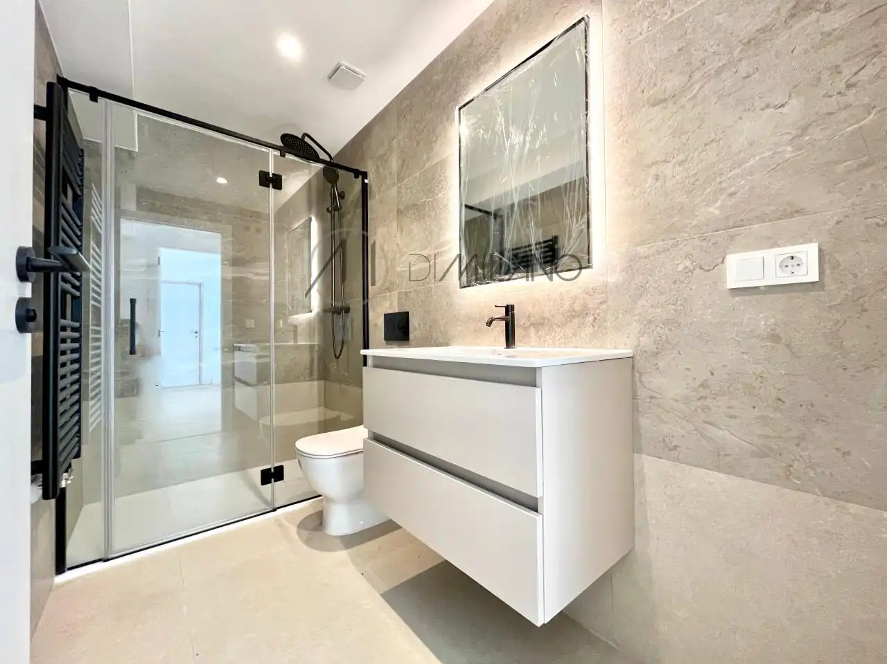 Baño de Ático en venta en Vigo  con Calefacción