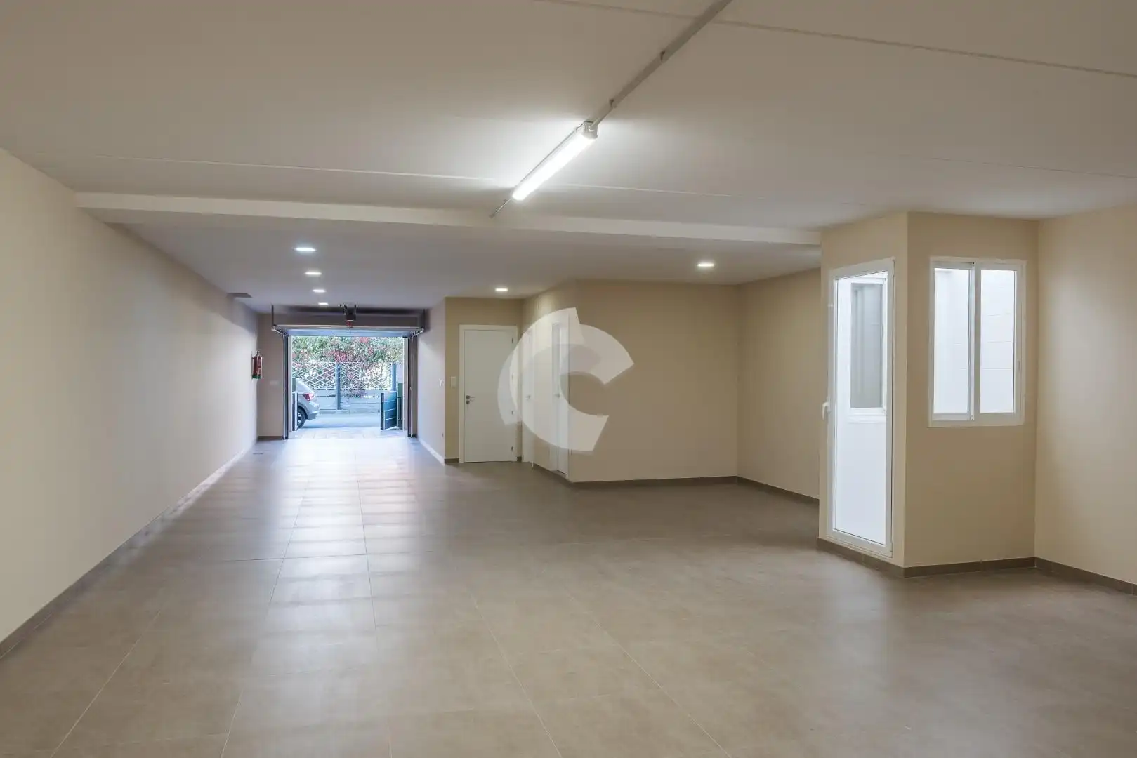 Casa adosada en venda en Ourense Capital  amb Jardí privat
