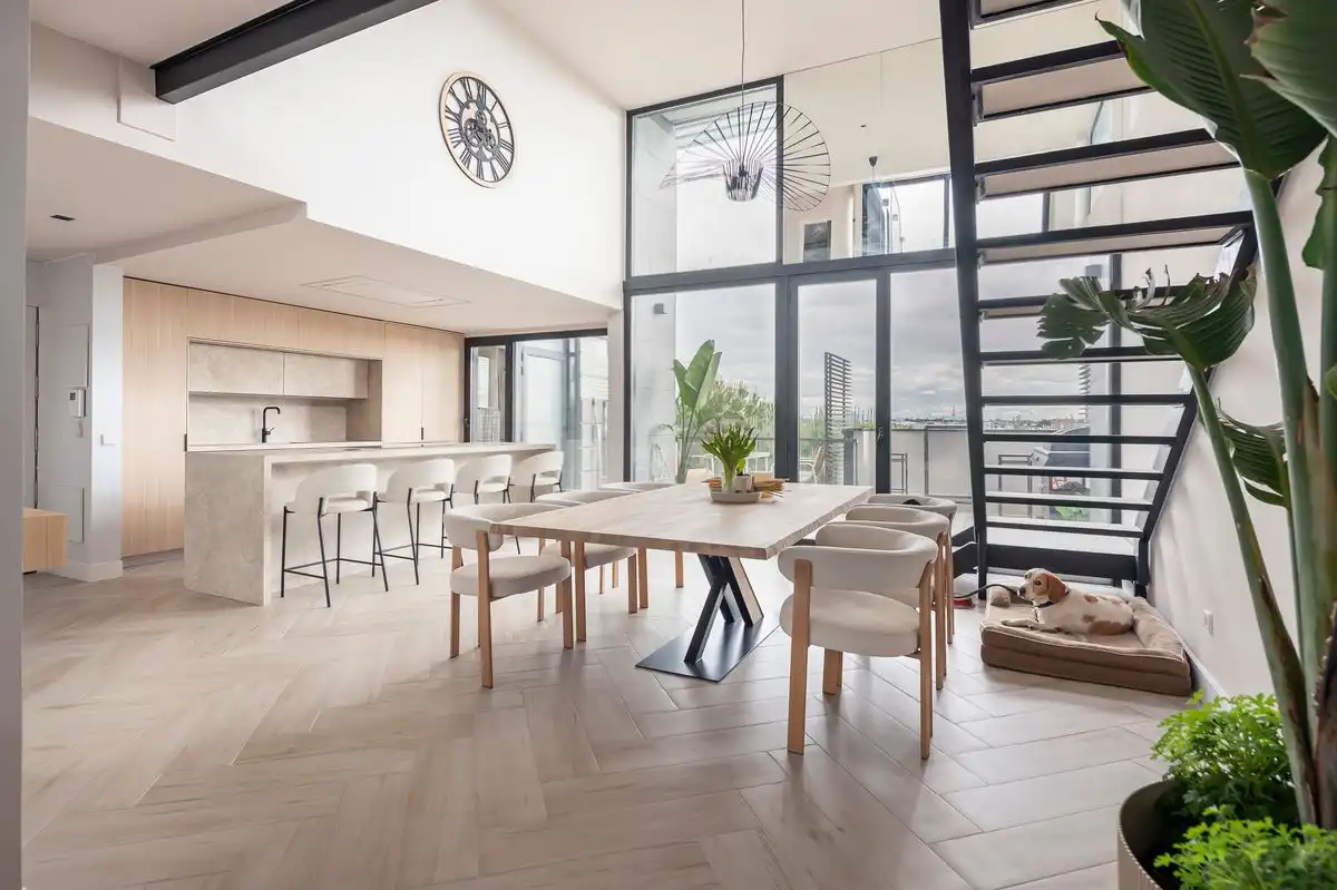 Esszimmer von Dachboden zum Verkauf in Majadahonda mit Klimaanlage, Heizung und Privatgarten
