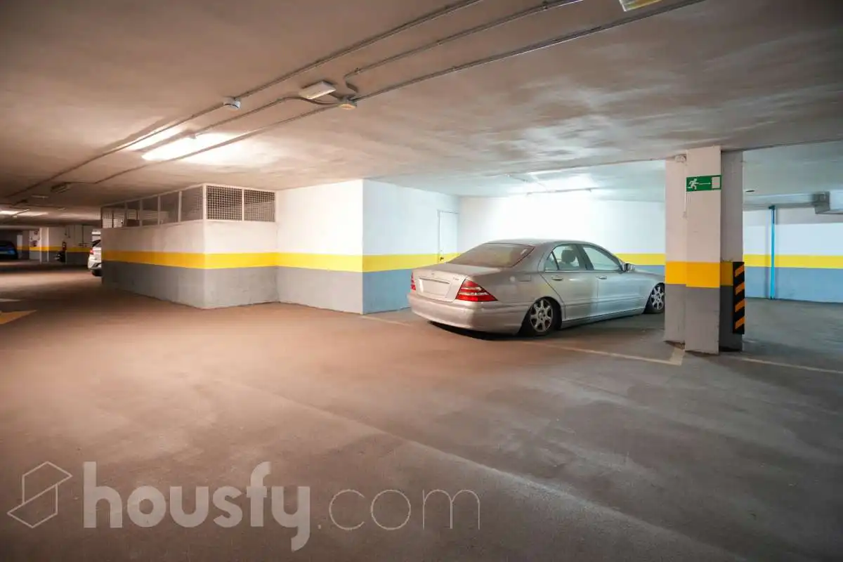 Flat for sale in Calle Santiago Rusiñol, Ciudad Universitaria