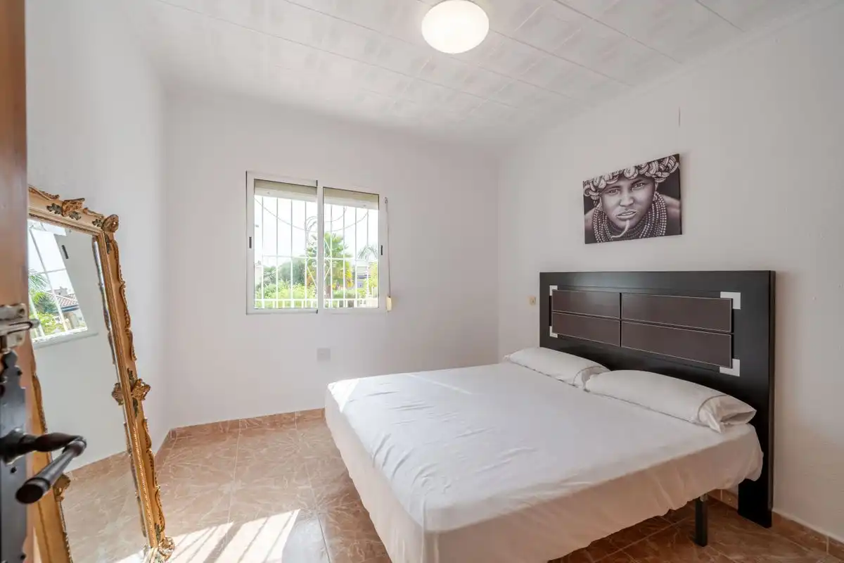 Habitación de Casa o chalet de alquiler en Elche / Elx con Aire acondicionado, Calefacción y Jardín privado