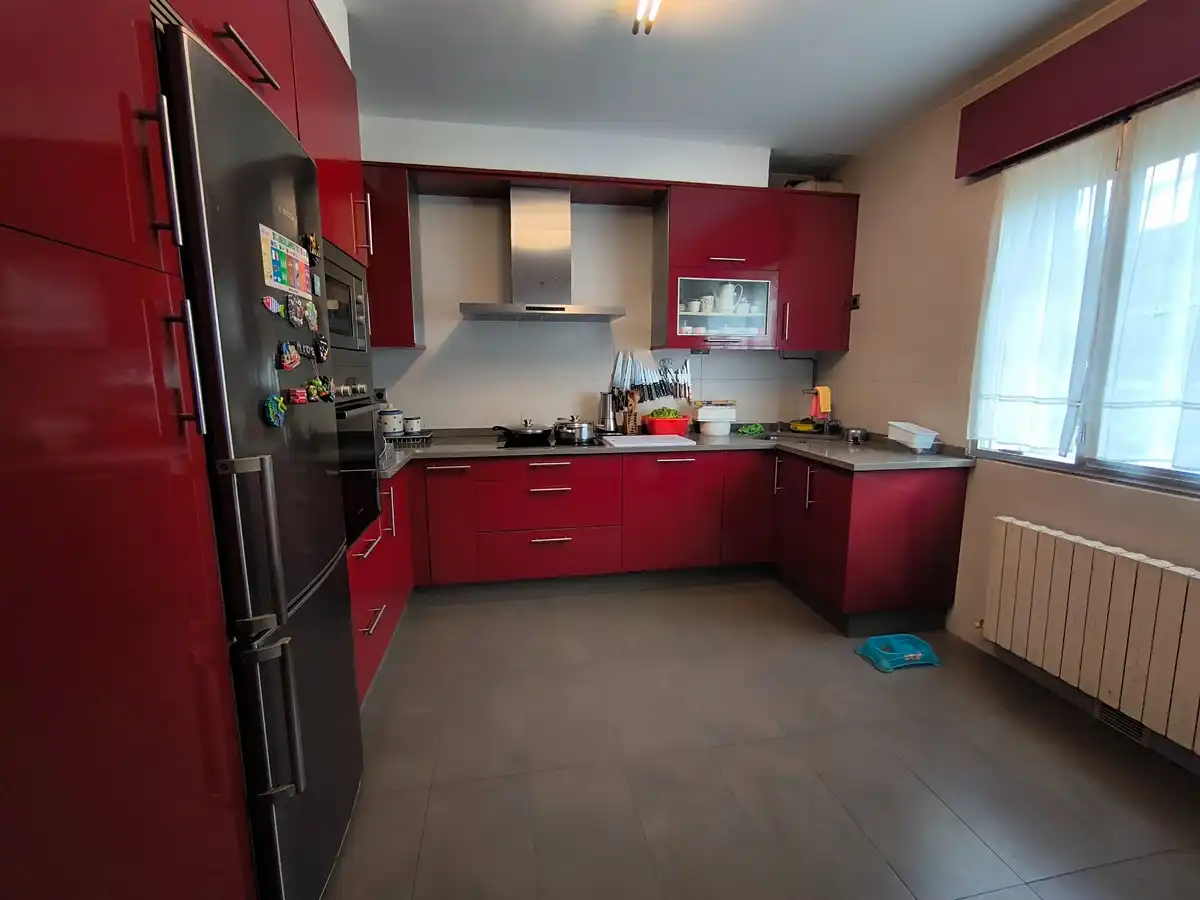 Küche von Wohnung zum Verkauf in Vilagarcía de Arousa mit Heizung, Parkett und Abstellraum