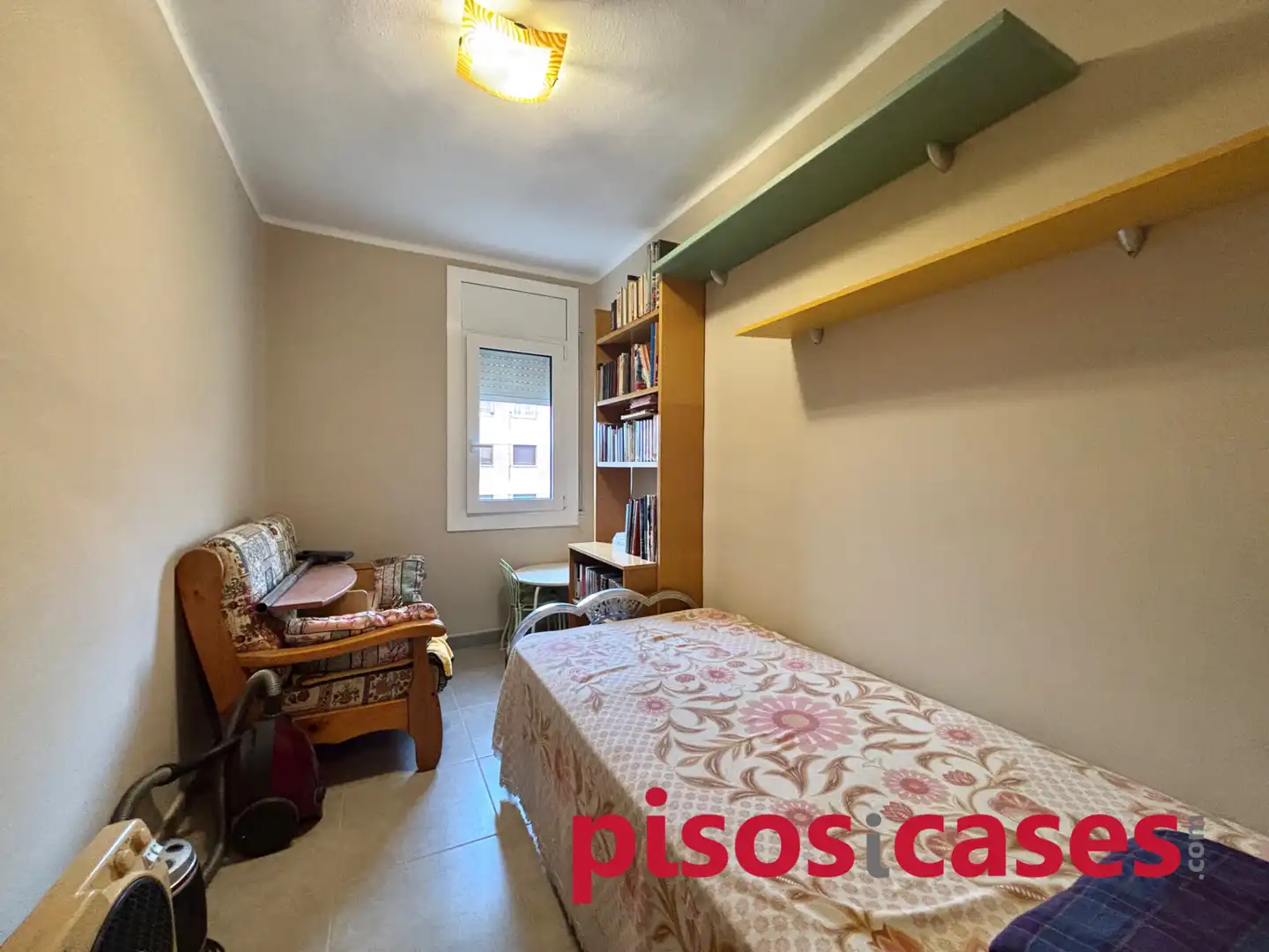 Dormitori de Pis en venda en Vic amb Forn