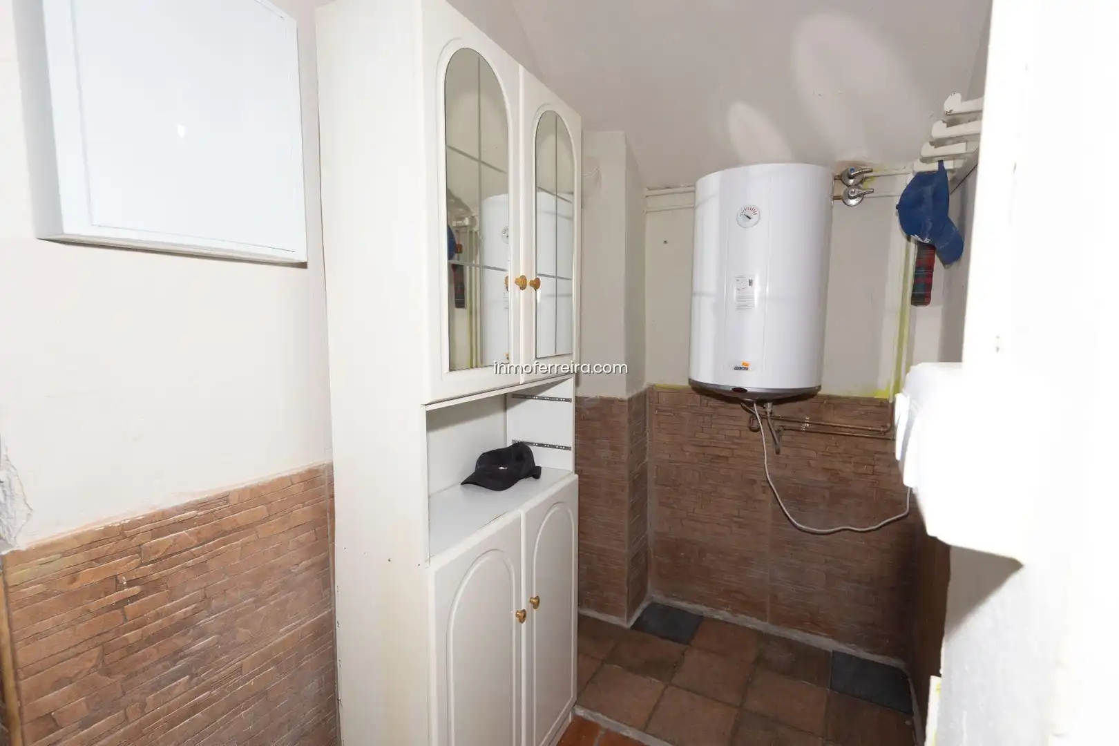 Kitchen of Houses for sale in Darro  with Storage room