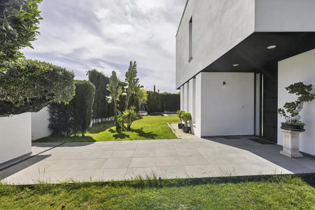 Jardín de Casa o chalet en venta en Bormujos con Aire acondicionado, Calefacción y Jardín privado