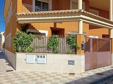 Adossat amb balcó en venda a Pedanías - Extrarradio