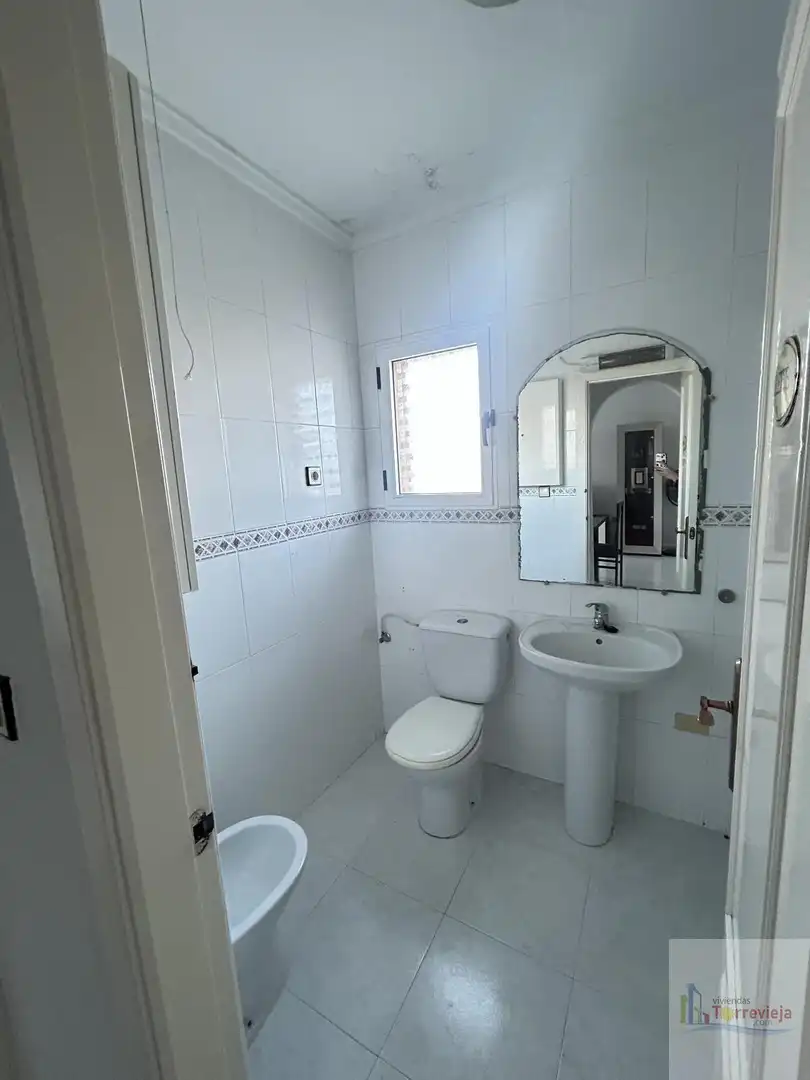 Baño de Casa o chalet en venta en Torrevieja con Calefacción, Terraza y Piscina comunitaria