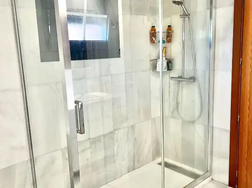Bany de Pis en venda en Guadarrama amb Aire condicionat i Piscina