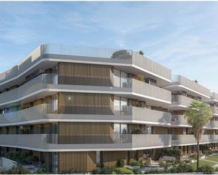 Vista exterior de Planta baixa en venda en Estepona amb Aire condicionat, Jardí privat i Terrassa