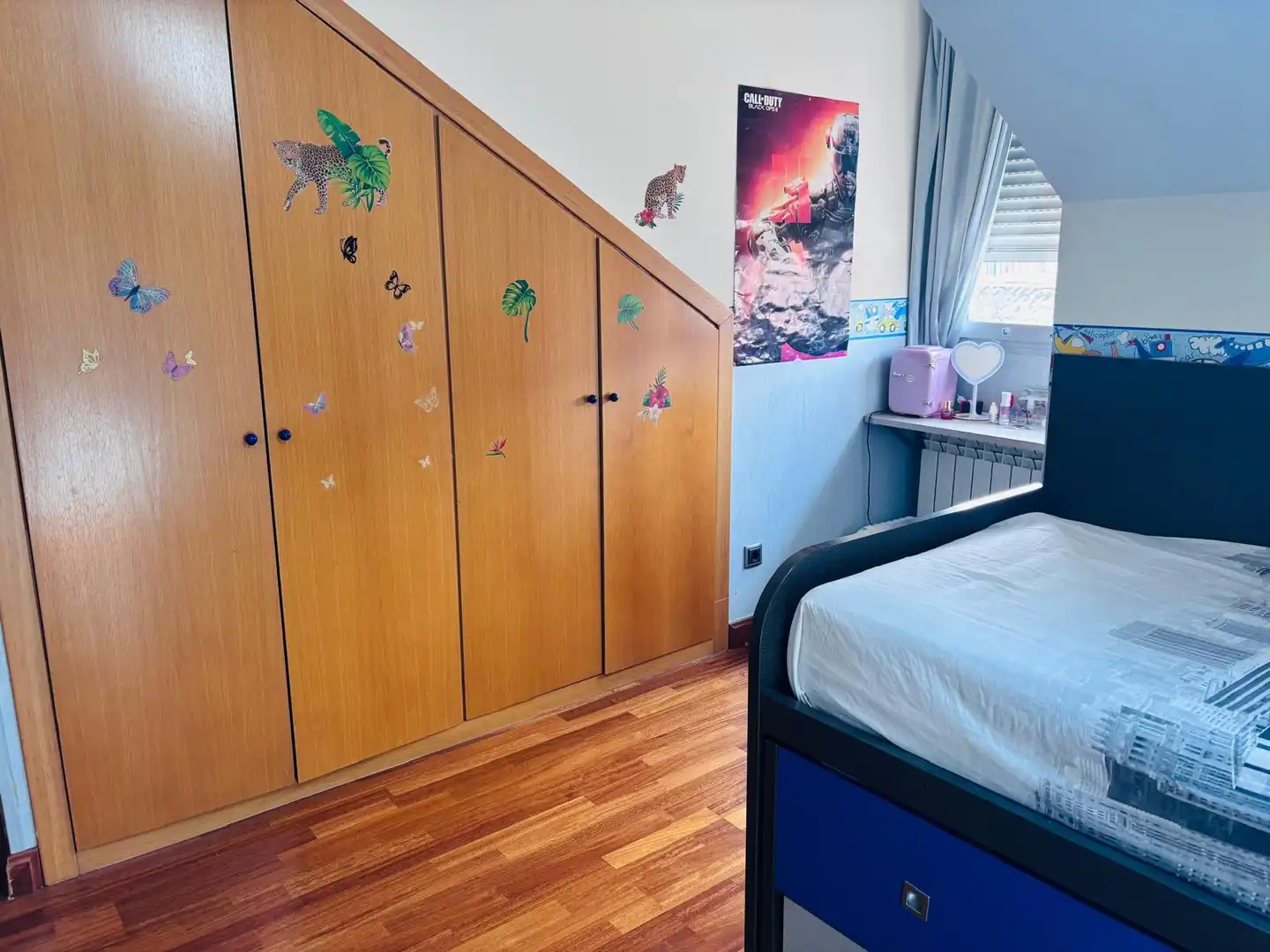 Habitación de Casa adosada en venta en Leganés con Calefacción, Jardín privado y Terraza