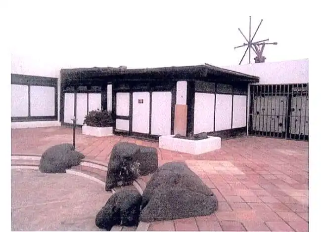 Vista exterior de Local de lloguer en Teguise amb Terrassa