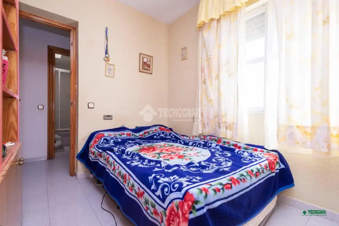 Dormitori de Casa adosada en venda en Níjar amb Aire condicionat