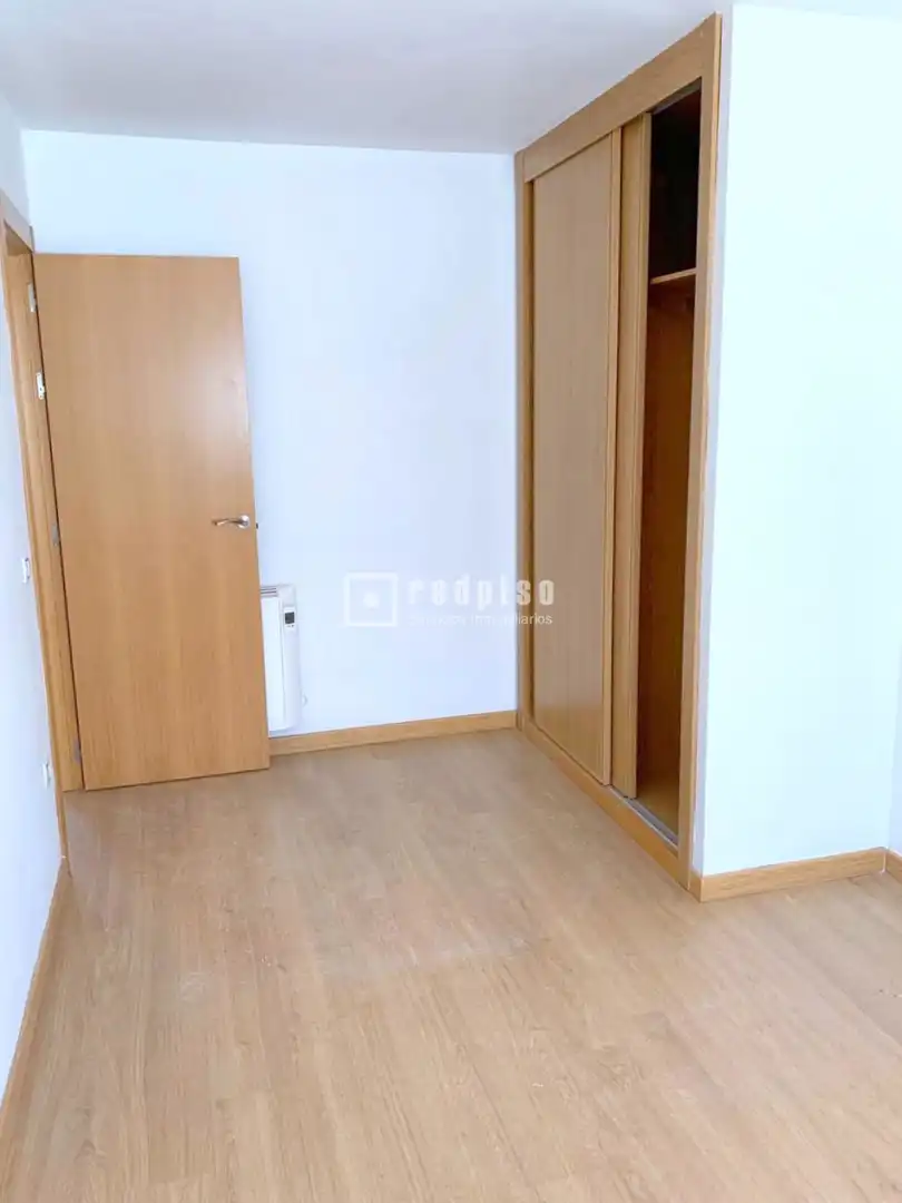 Schlafzimmer von Wohnung zum Verkauf in Yuncler mit Klimaanlage und Heizung