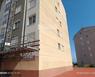 Vista exterior de Pis en venda en Foz amb Terrassa i Moblat
