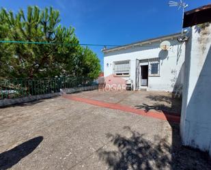 Vista exterior de Casa o xalet en venda en Sotillo de la Adrada amb Calefacció, Jardí privat i Terrassa