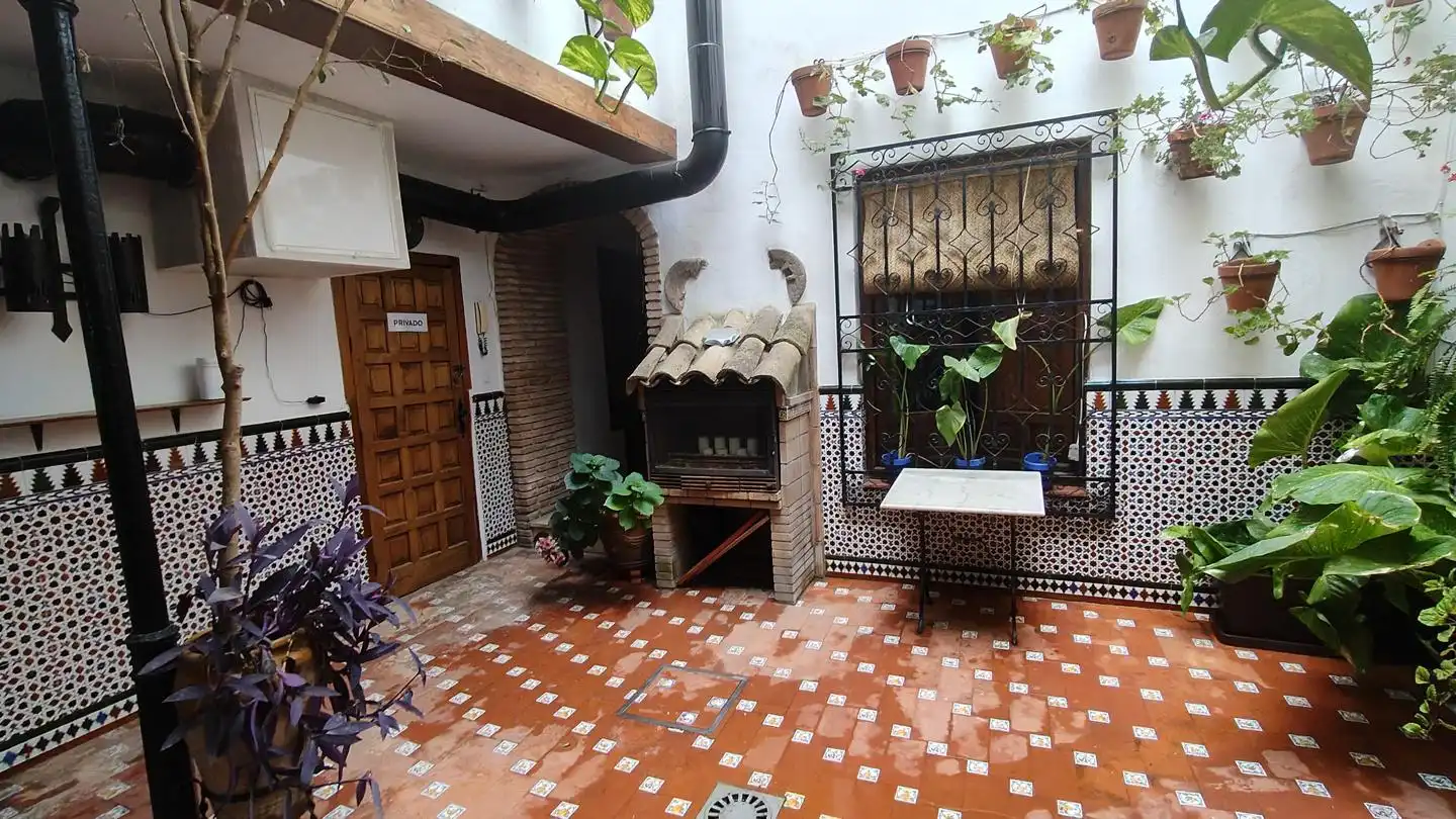 Garten von Dachboden zur Miete in Córdoba mit Klimaanlage, Terrasse und Möbliert