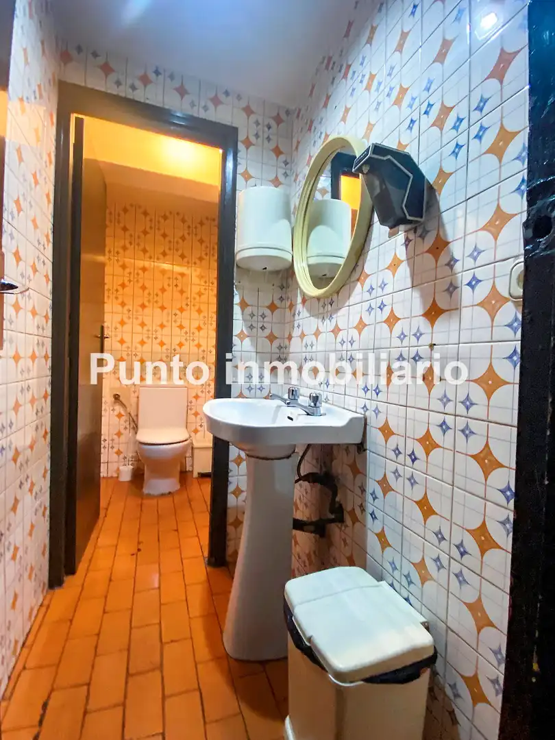 Badezimmer von Geschaftsraum zum Verkauf in Valladolid