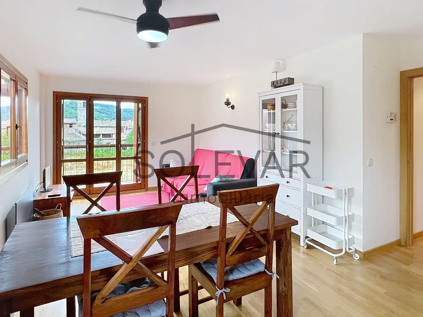 Sala d'estar de Pis en venda en La Torre de Cabdella amb Calefacció i Parquet