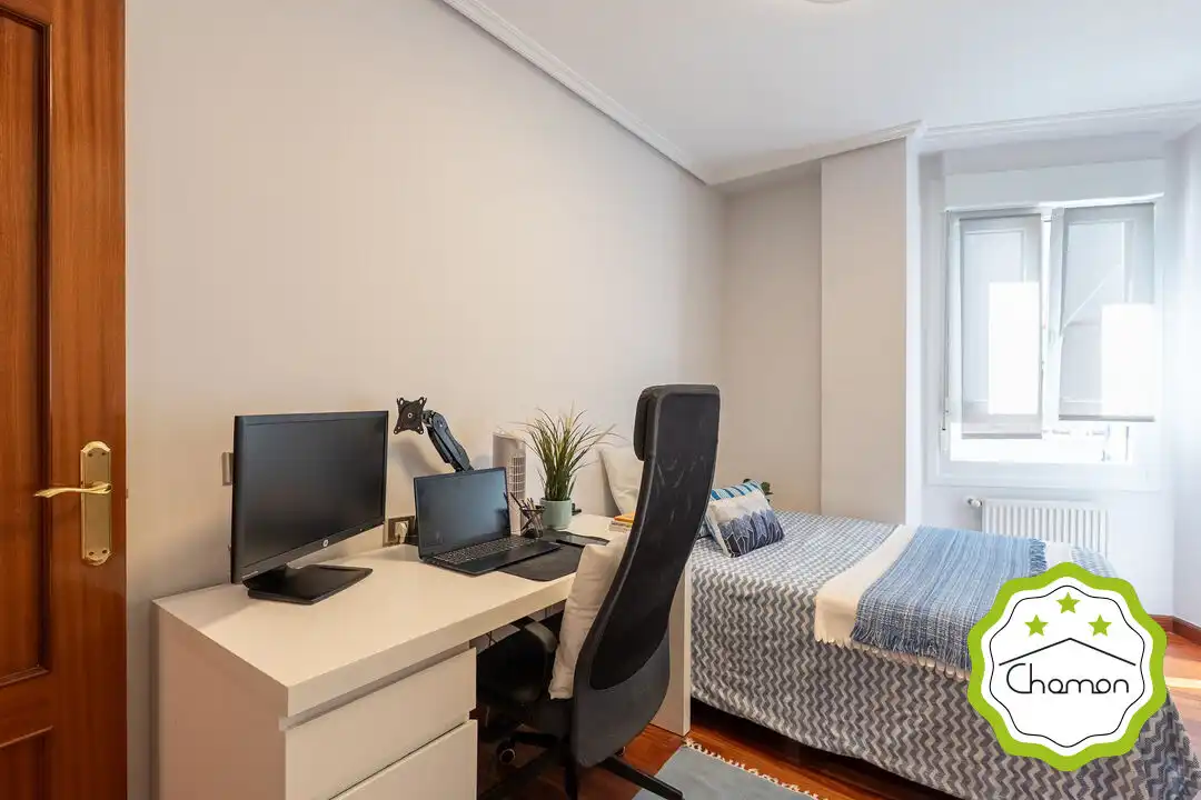 Schlafzimmer von Wohnung zum Verkauf in Bilbao  mit Heizung, Privatgarten und Abstellraum