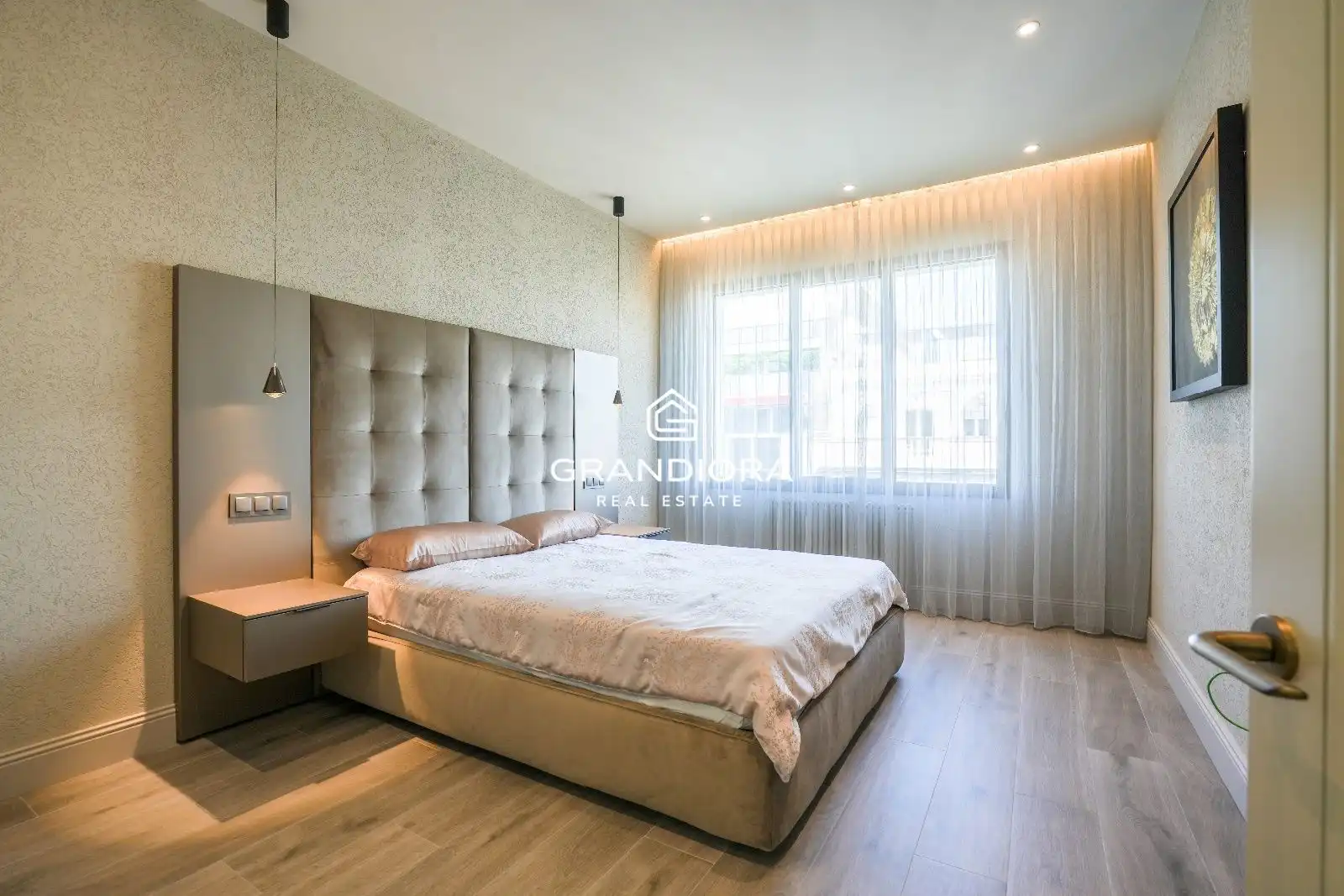 Dormitori de Apartament de lloguer en Badalona amb Aire condicionat, Calefacció i Moblat