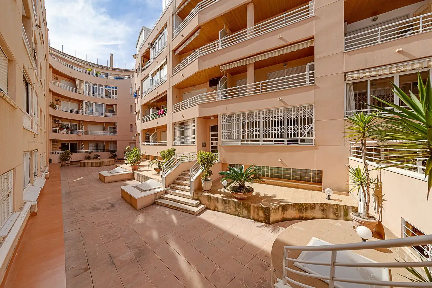 Exterior view of Flat for sale in Torrevieja  with Air Conditioner, Terrace and Furnished