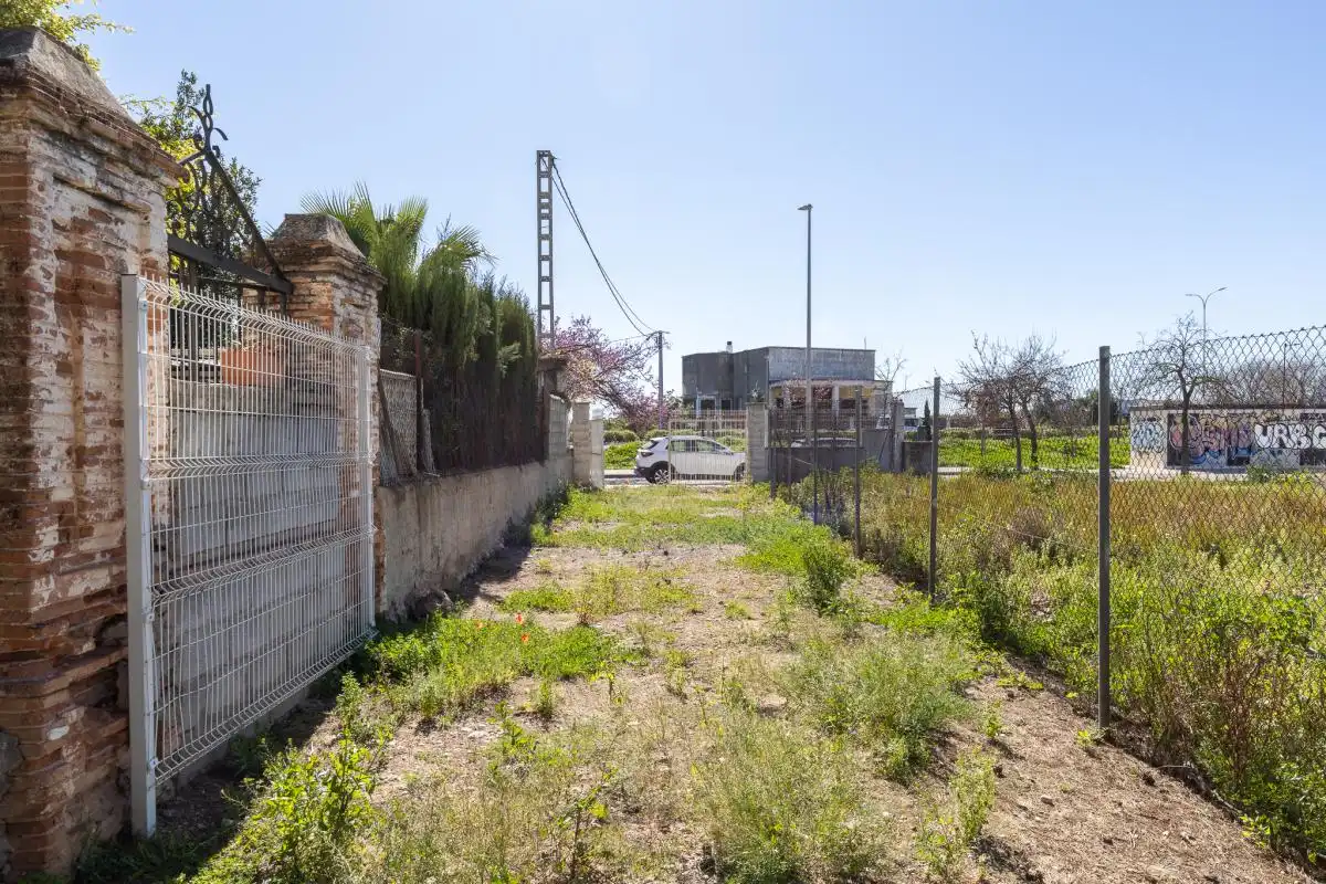 Houses for sale in Carrer ľ Alqueria de les Torres, Park Nord - Casona