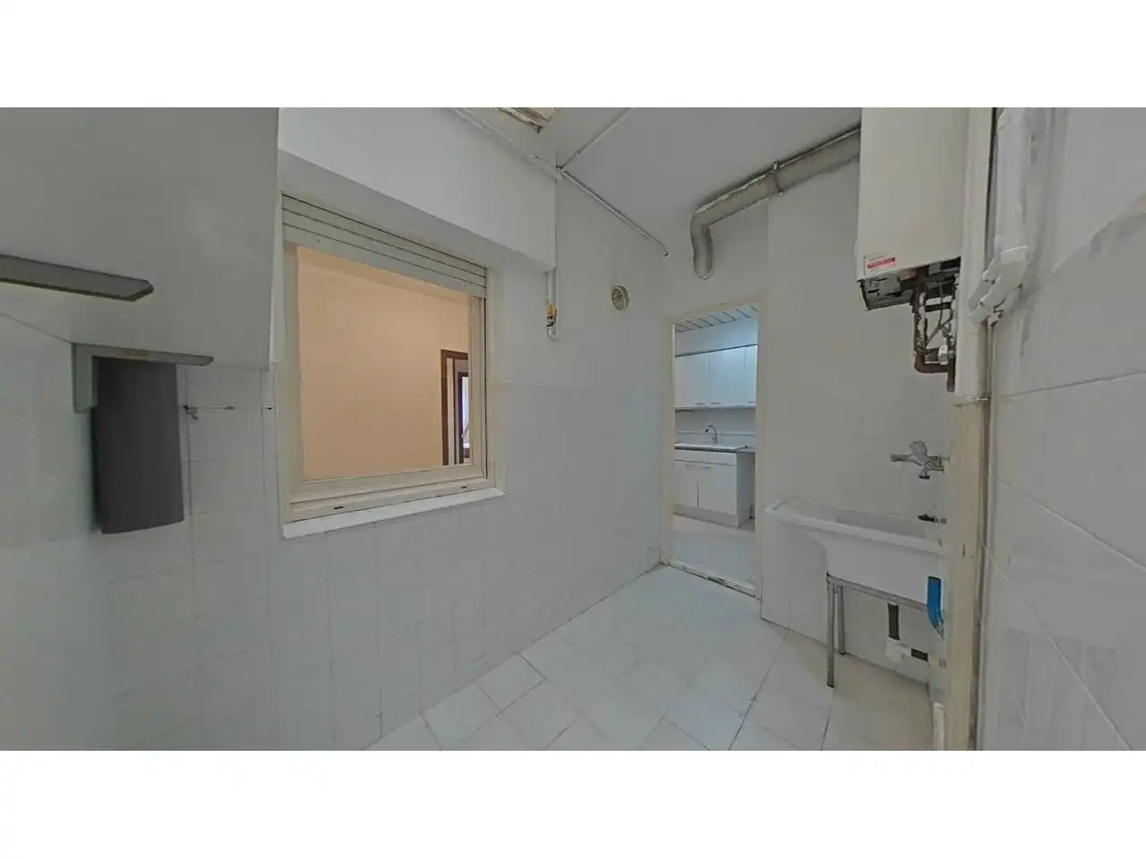 Bathroom of Flat for sale in Terrassa  with Heating