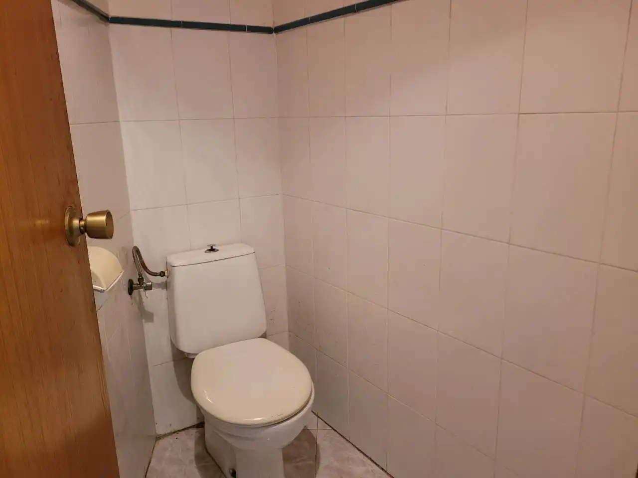 Badezimmer von Geschaftsraum zur Miete in Sabadell