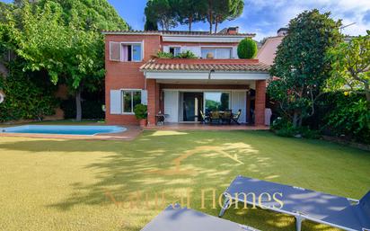 Exterior view of House or chalet for sale in Sant Vicenç de Montalt  with Air Conditioner, Heating and Private garden