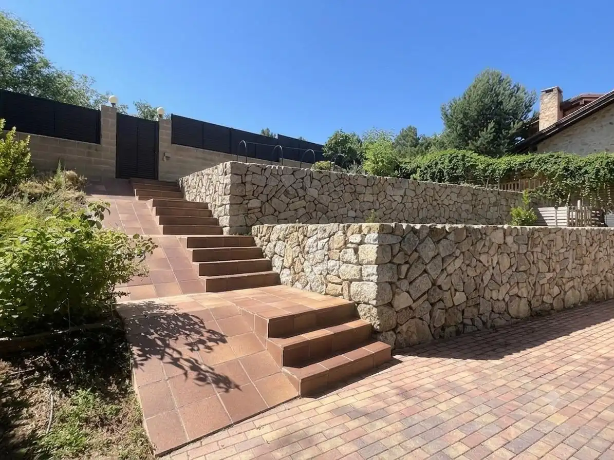 Terraza de Casa o chalet en venta en El Espinar con Calefacción y Terraza