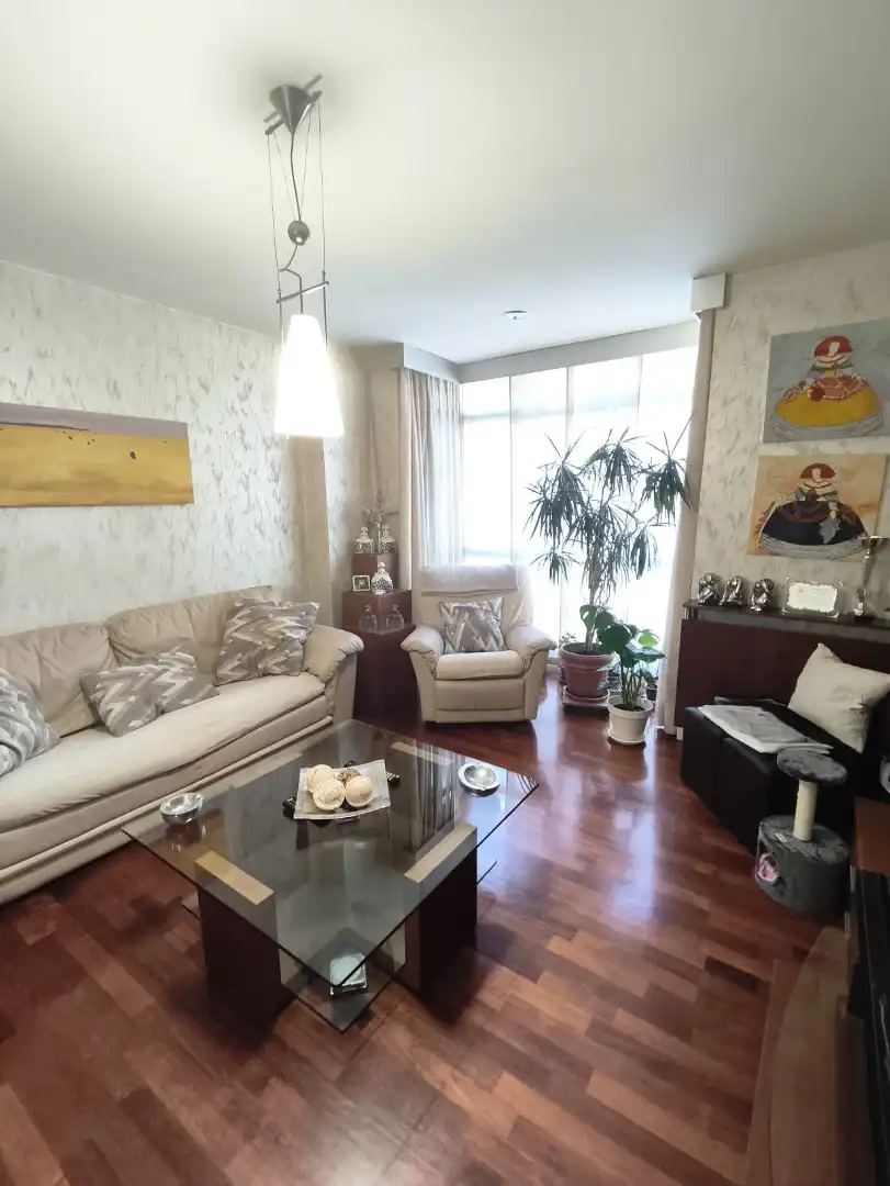 Living room of Flat for sale in Madrid  with Air Conditioner, Heating and Storage room