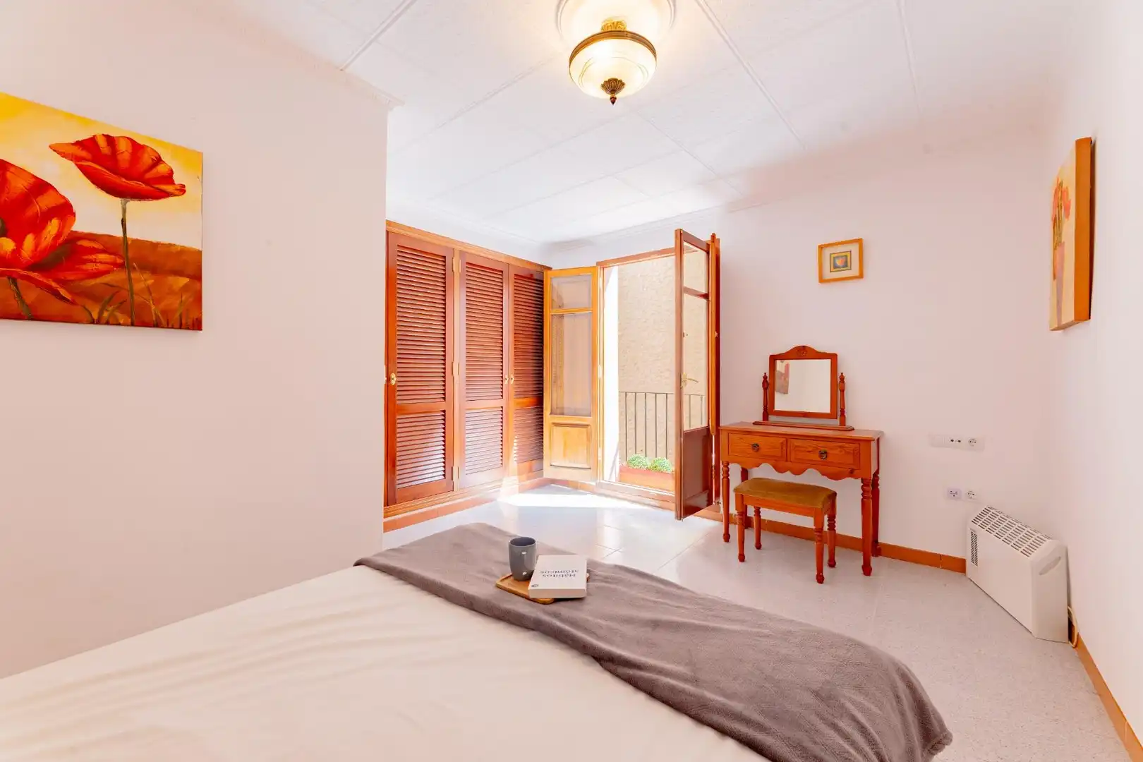 Dormitori de Casa o xalet en venda en Xàtiva amb Calefacció, Terrassa i Moblat