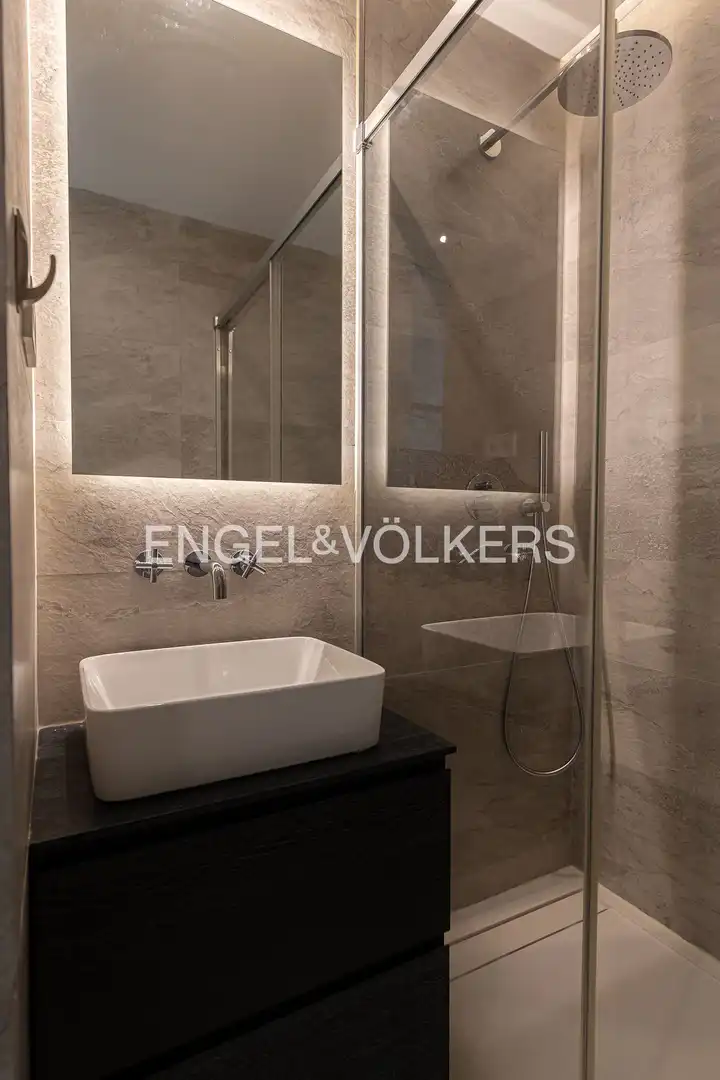 Badezimmer von Wohnung zum Verkauf in Madrid mit Klimaanlage und Heizung