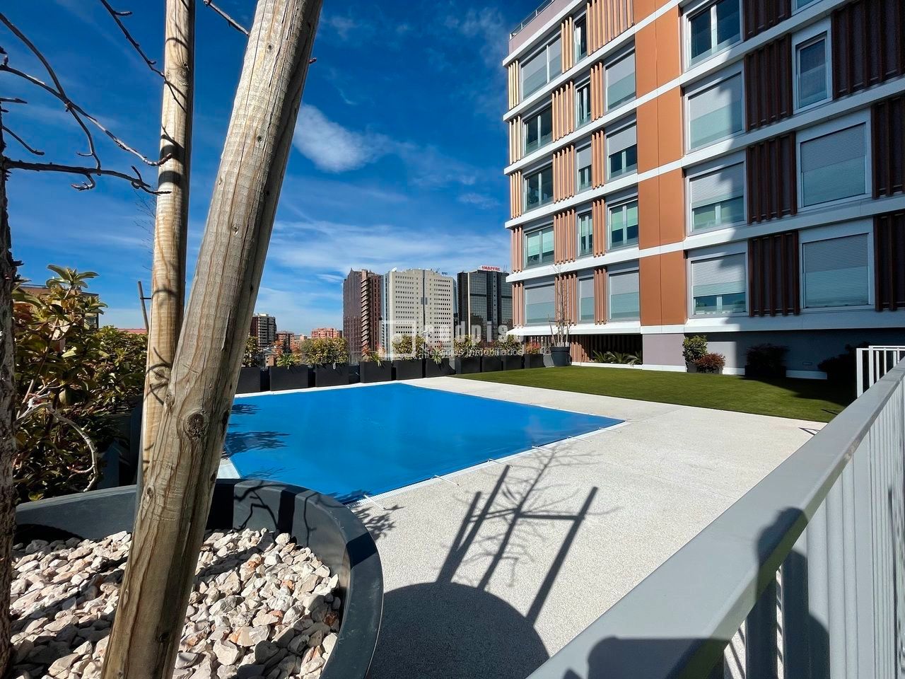Piscina de Pis de lloguer en  Madrid Capital amb Aire condicionat, Calefacció i Traster
