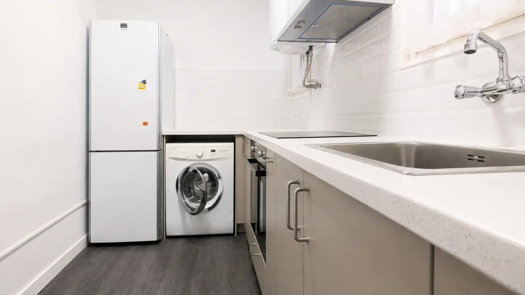 Kitchen of Flat for rent in Reus  with Parquet flooring, Furnished and Oven